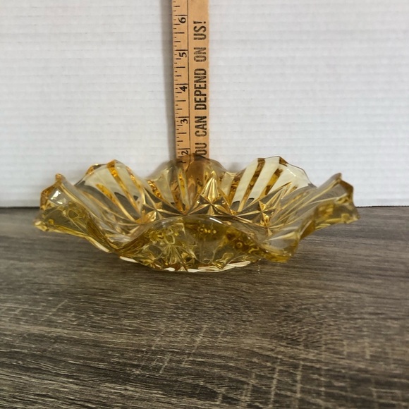 Vtg Federal Glass Crimped Amber Bowl - Picture 5 of 10